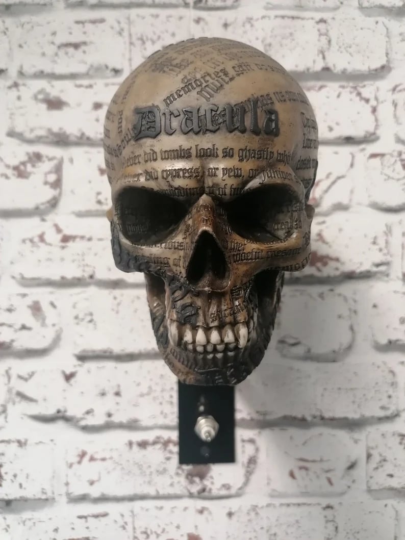 🏴‍☠️Motorcycle helmet and jacket skull holder