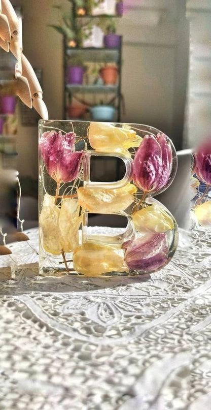 🌸Handmade Floral Resin Home Decor/ Night Light