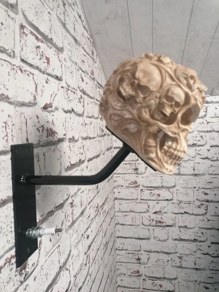 🏴‍☠️Motorcycle helmet and jacket skull holder