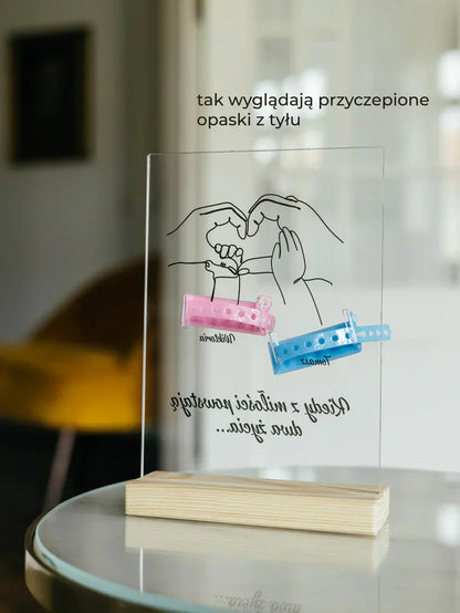 Personalized Plaque With a Hospital Armband and 'Ale Radość' Notes