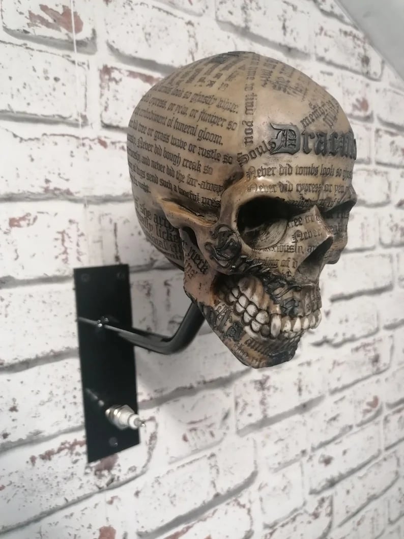 🏴‍☠️Motorcycle helmet and jacket skull holder
