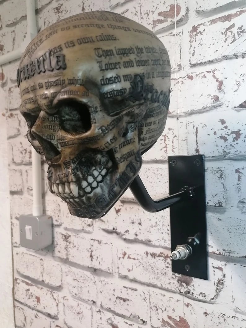 🏴‍☠️Motorcycle helmet and jacket skull holder