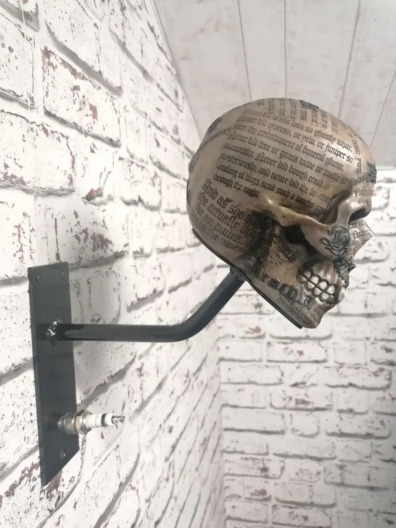 🏴‍☠️Motorcycle helmet and jacket skull holder