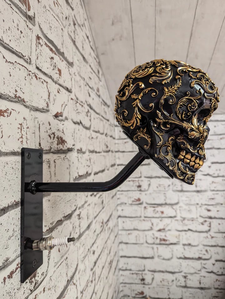 🏴‍☠️Motorcycle helmet and jacket skull holder