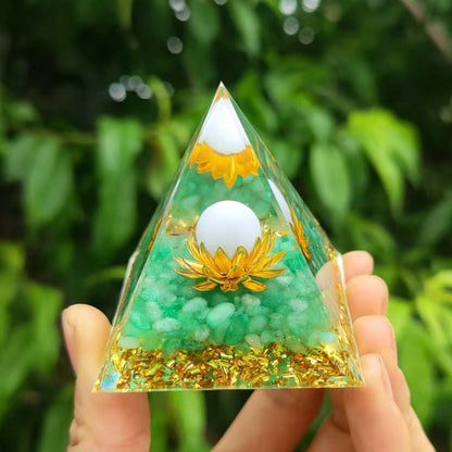 🔮Enigmatic Natural Crystal Pyramid Ornament
