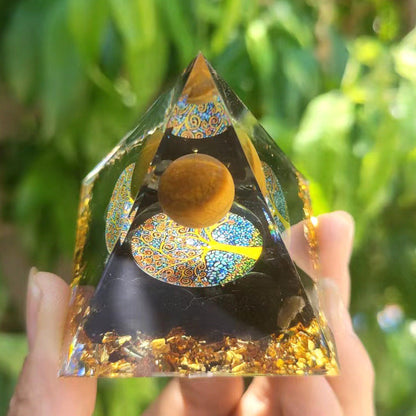 🔮Enigmatic Natural Crystal Pyramid Ornament